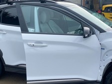 HYUNDAI KONA DOOR BARE FRONT RIGHT WHITE 2018-2020