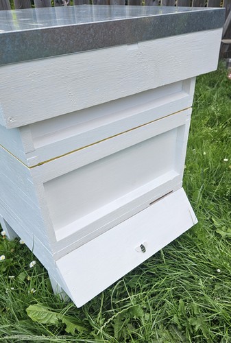 National hive and stand - and,