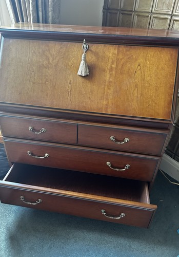 Bureau john coyle ltd - bureau, e