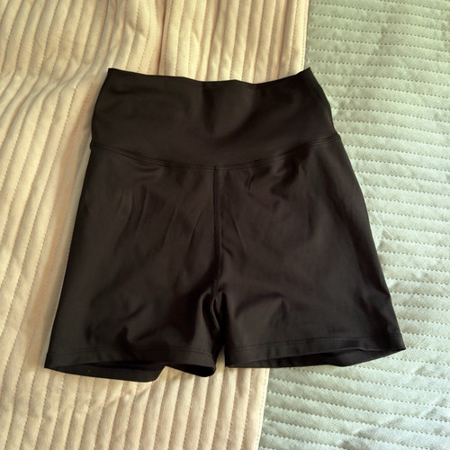 Pretty little thing scrunch