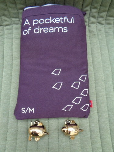 Virgin atlantic sleep suit - suit, or