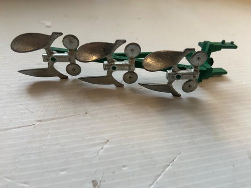 Britains farm 3 furrow - britains, 1:32.farm.3