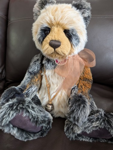 Charlie bears manfred - charlie,