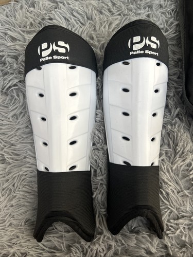 Extra small hockey shin guards - small,
