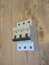 MEM MDH332 Memshield 2 32 Amp Type D MCB 3 Phase MDH332 SENT FAST