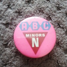 ABC MINORS N PIN BADGE - Retro Advertising Cinema 3cm Vintage 