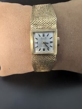 Vintage Ladies Avia Gold Tone Mechanical Wind Up Cocktail Watch Adjustable Strap