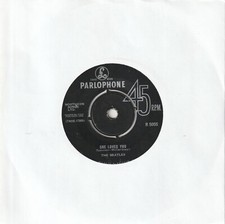 Beatles - She Loves You (Parlophone 1963) 7" Single