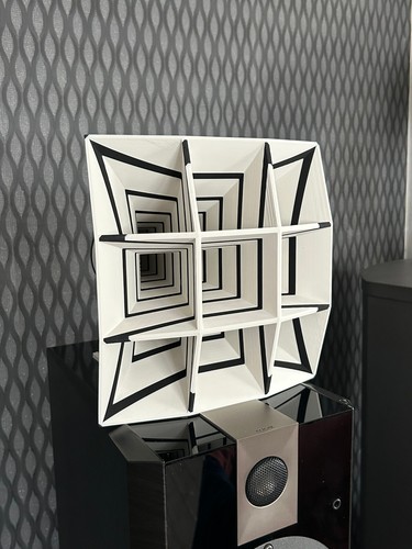 Bicolor multicell horn - bw,