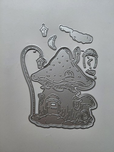 Christmas toad house dies - dies, with