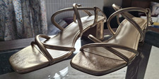 M&S Wide Fit Gold Strappy Sandals Size 5 Block heel Insolia Cruise Party BNWOT