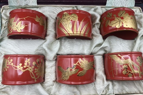 Red lacquer napkin rings - red,