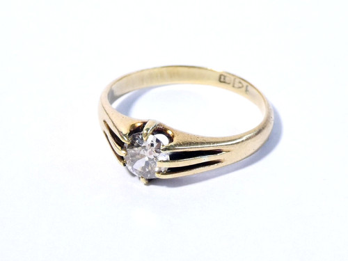 Chester hallmarked 18ct gold - chester,