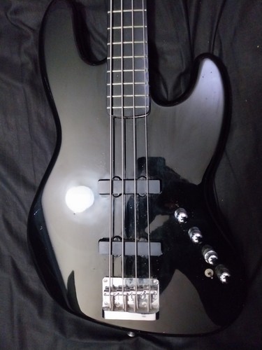 Squier fender deluxe jazz - by,