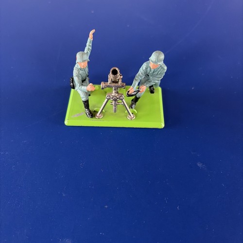 Britains deetail toy soldiers - britains,