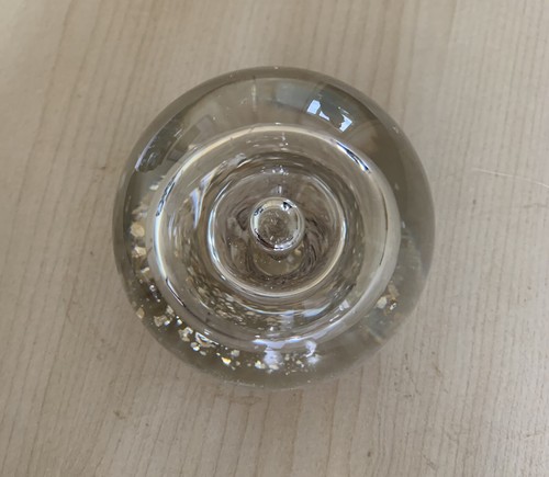 Clear with gold colour - colour, flecks
