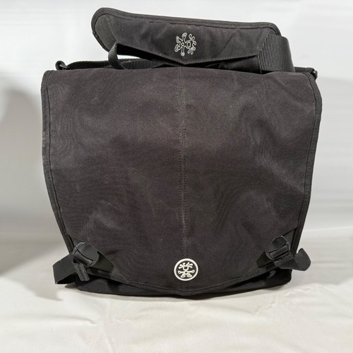 Crumpler eight million - eight,