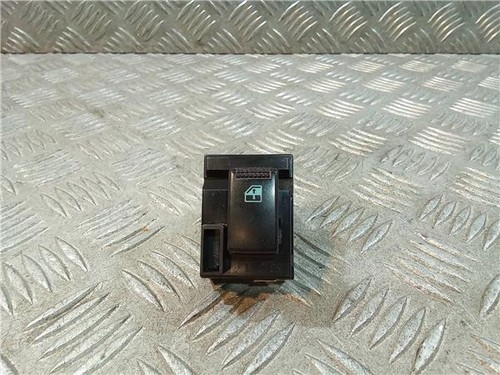 935752c100 right front window - 935752c100,