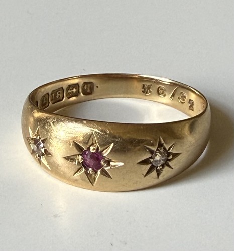 Antique 18ct gold gypsy - , star
