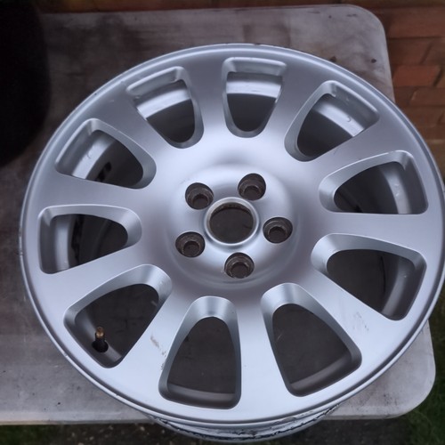 Xj6 xj8 jaguar alloy wheel - xj6/xj8,