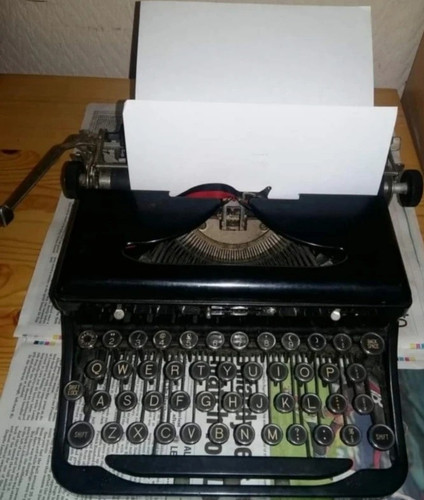 Royal vintage typewriter with - royal,