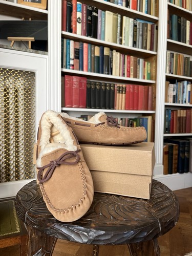 Ugg dakota slippers - ugg,
