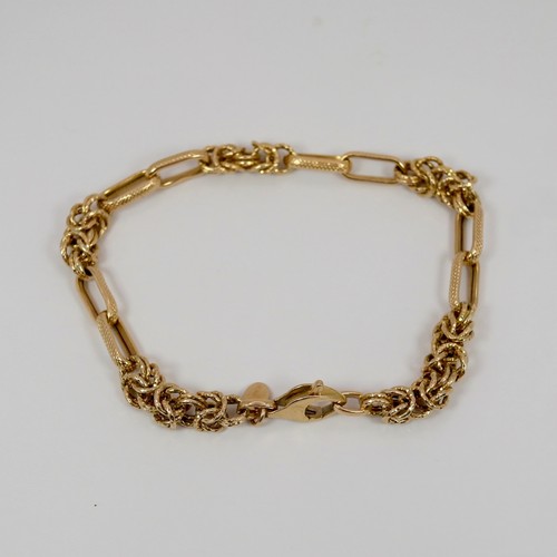 9ct yellow gold fancy link - 9ct,