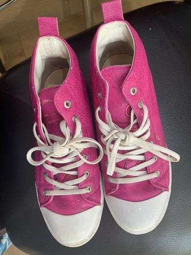 Guess women shoes size - women, 5