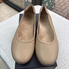 Naturalizer Comfort Padded