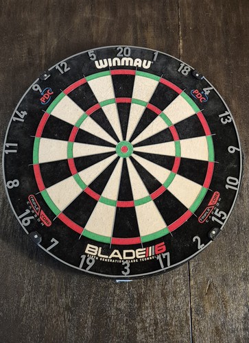 Winmau blade carbon triple - carbon,