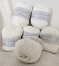 Luxury Cashmere Yarn, White, 6 X 50g.