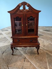 Display/China Cabinet Dolls