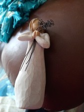 Willow Tree Friendship Figurine by Demdaco - NO BOX 2004 Beige Girl With Flowers