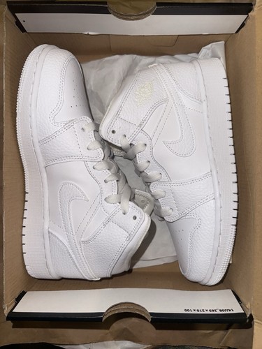 Air jordan mid - air,