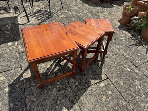 Solid wood nest tables - nest, of