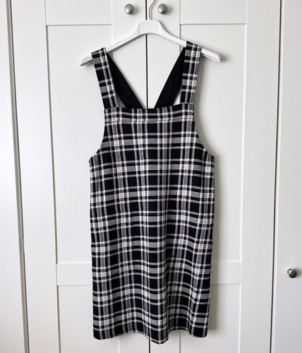 Next black white - black, check