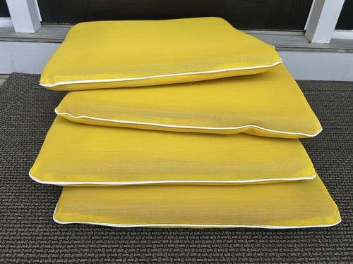 Mcm yellow vtg lawn chair - yellow,