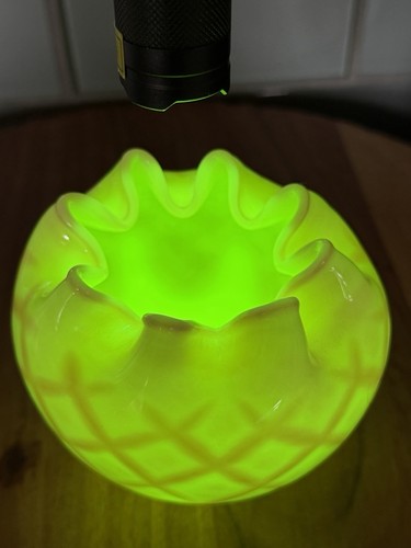 Vintage fenton glass burmese - fenton,