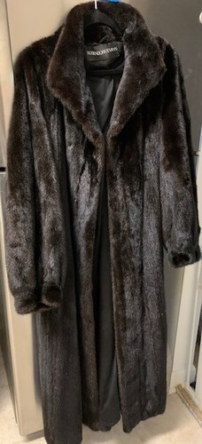 Luxurious pre owned vintage - pre-owned,