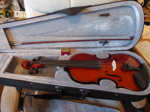 Violin with case bow - ,, and