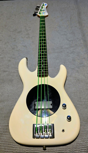 Flea bass short - bass.,