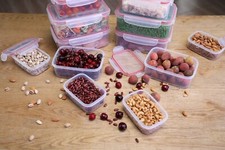 Casabella Plastic Airtight Food Storage Containers,-BPA-Free Reusable,With Lids!