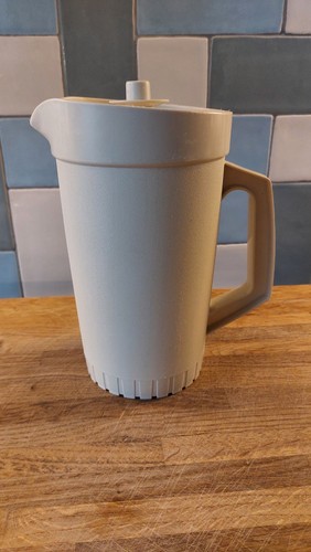Vintage tupperware press n - vintage,