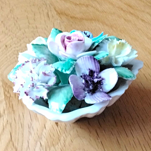 Aynsley ceramic shell - ceramic, shell-shaped
