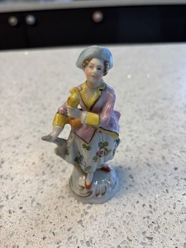 Sitzendorf porcelain figure - sitzendorf,