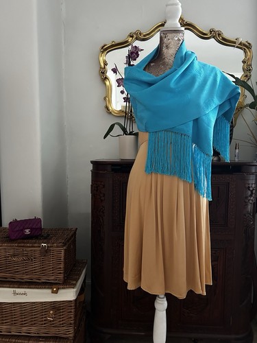 Striking shanghai tang - shanghai, silk