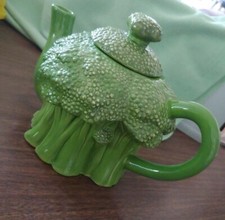 CS BROCCOLI Teapot Ceramic