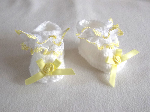 Hand knitted dolls clothes.Fit