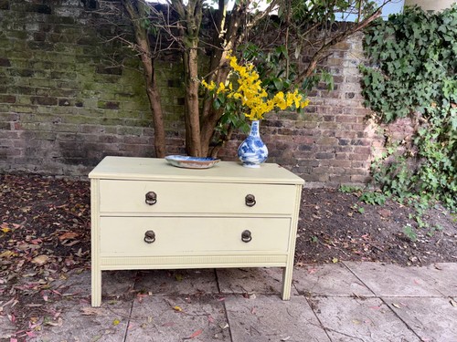 Small painted wooden chest - , of