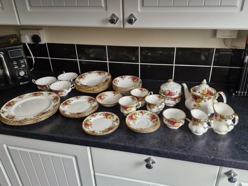 Royal albert dinner service - royal,